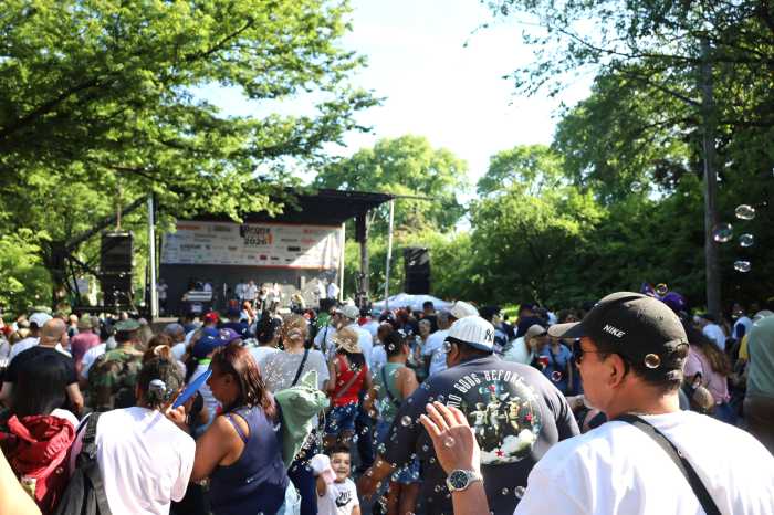 Semana del Bronx termina con desfile de Cultura y Unidad en Mosholu Parkway.