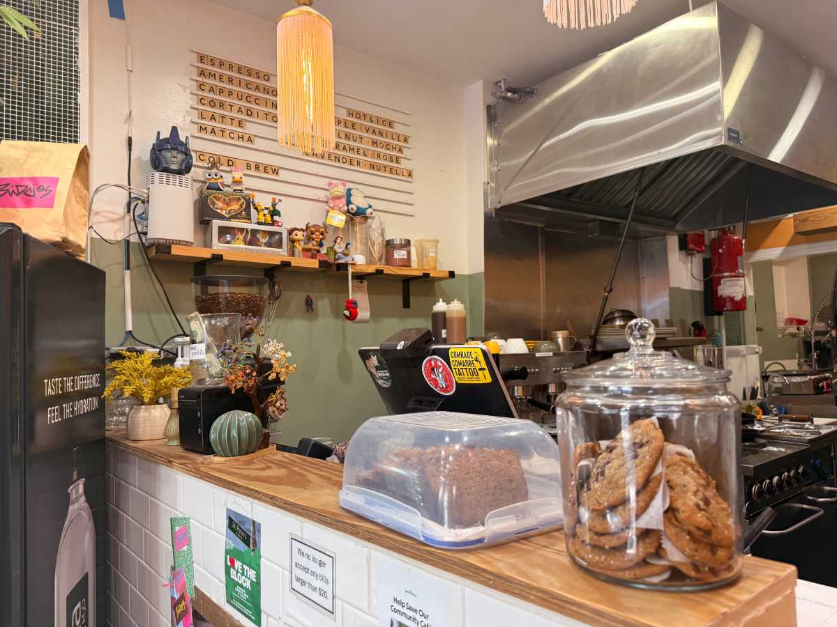 Daisy's Juice Bar & Café, serves healthier options to the Westchester Square neighborhood, while hosting community programming.