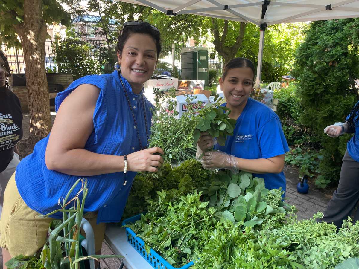 2026-07-08 Mott Haven Farm Stand Opening Day (15)